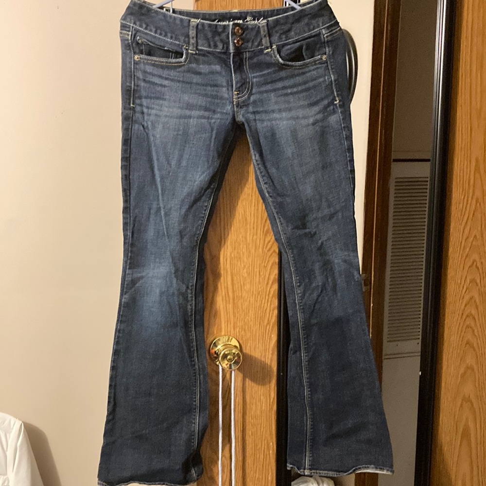 American Eagle artist Jean size 6. Pet free smoke free home